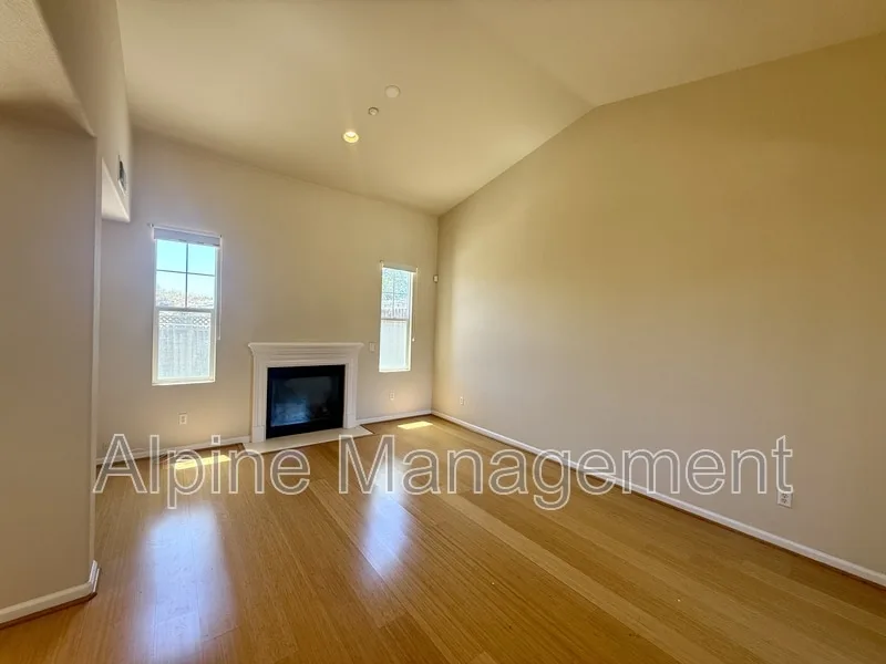 4373 Red Maple Way San Jose, CA 95138 photo 4