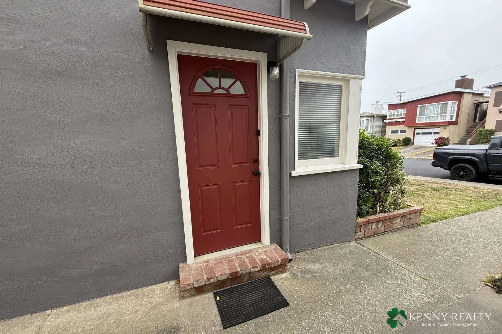 72 Crestview Ave Daly City, CA 94015 photo 2