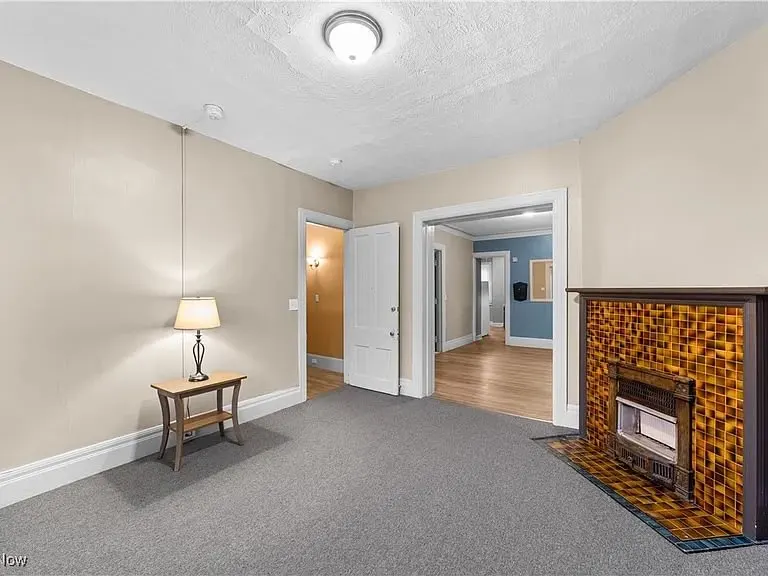 3815 South Mill Avenue photo 2