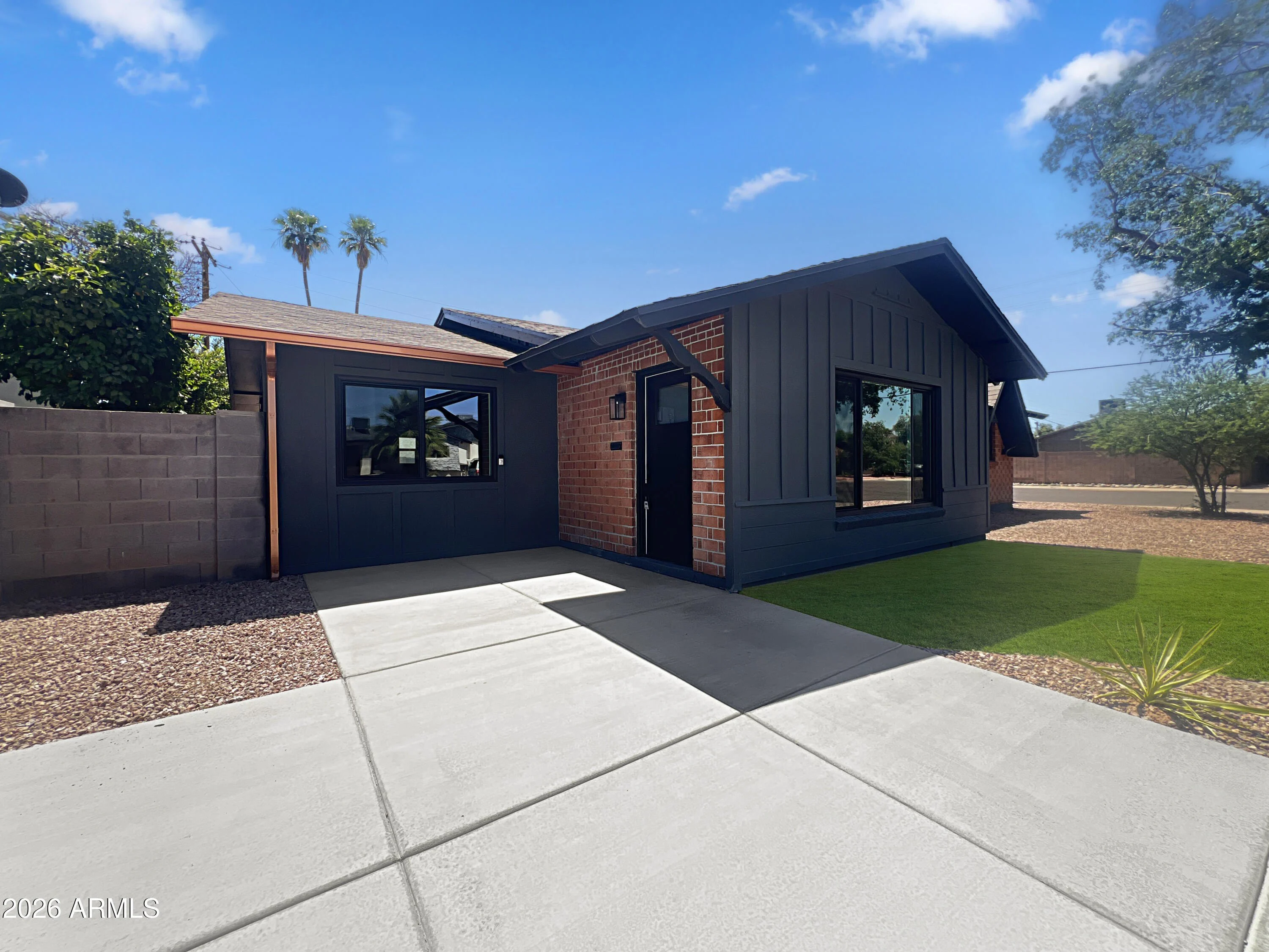 8201 E Whitton Ave Scottsdale, AZ 85251 photo 2