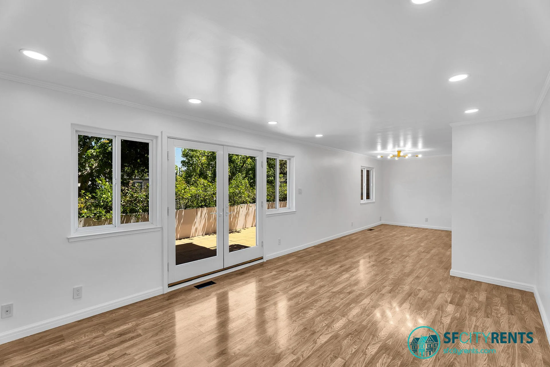 Noe Valley/Dolores Heights: Luxury Condo w/ Expansive Private Deck & 2 Car Parking photo 3