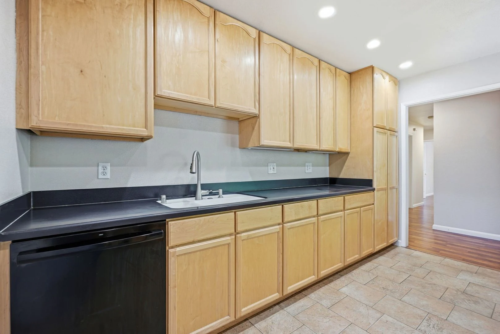 1835 Sandalwood Dr Concord, CA 94519 photo 5