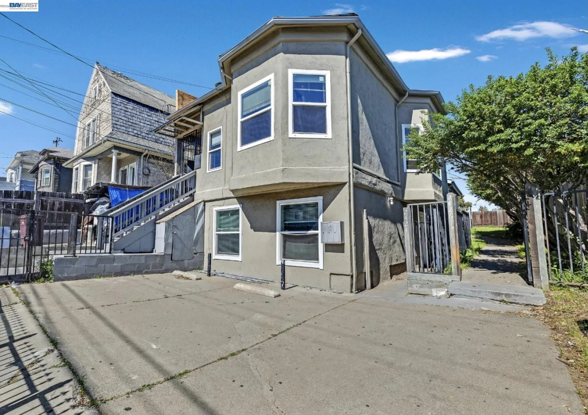 2424 E 24th St Oakland, CA 94601 photo 2