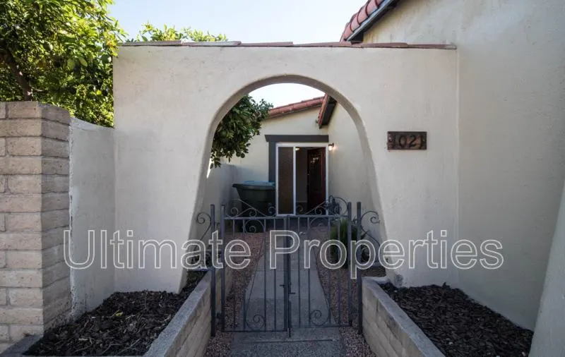 1021 W Mission Ln Phoenix, AZ 85021 photo 2