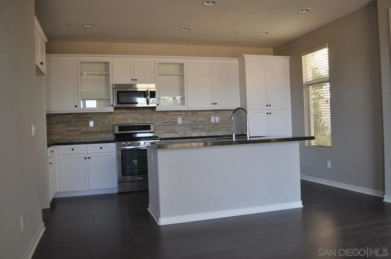 7877 Altana Way photo 4