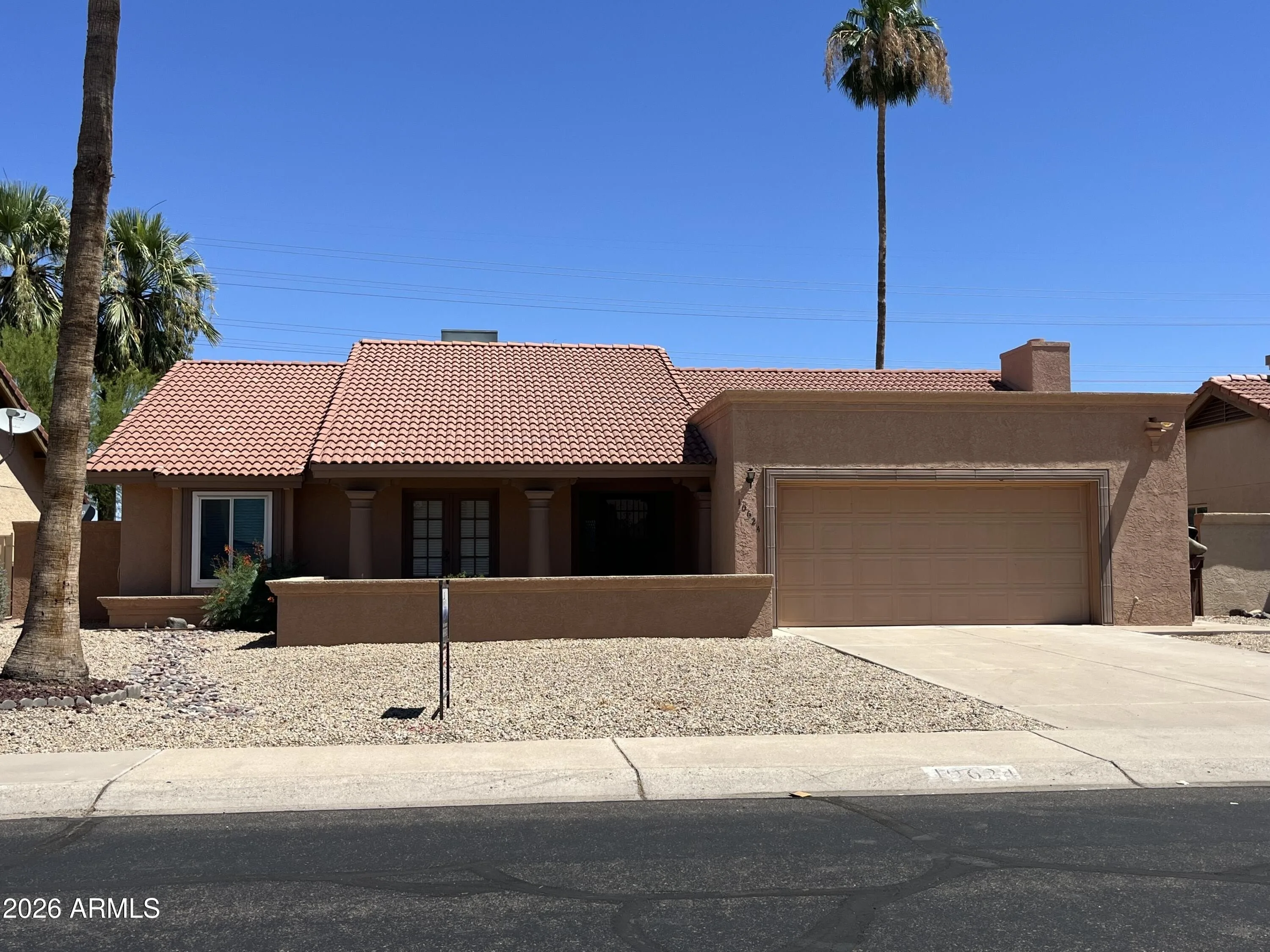 10624 W Griswold Rd Peoria, AZ 85345 photo 2