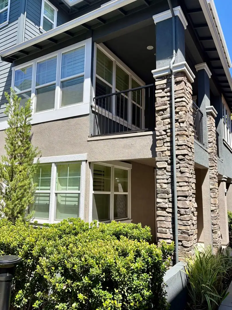 1658 N Pole Pl San Jose, CA 95124 photo 3