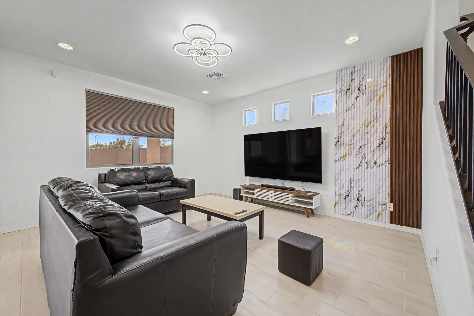 5737 West Getty Drive photo 4
