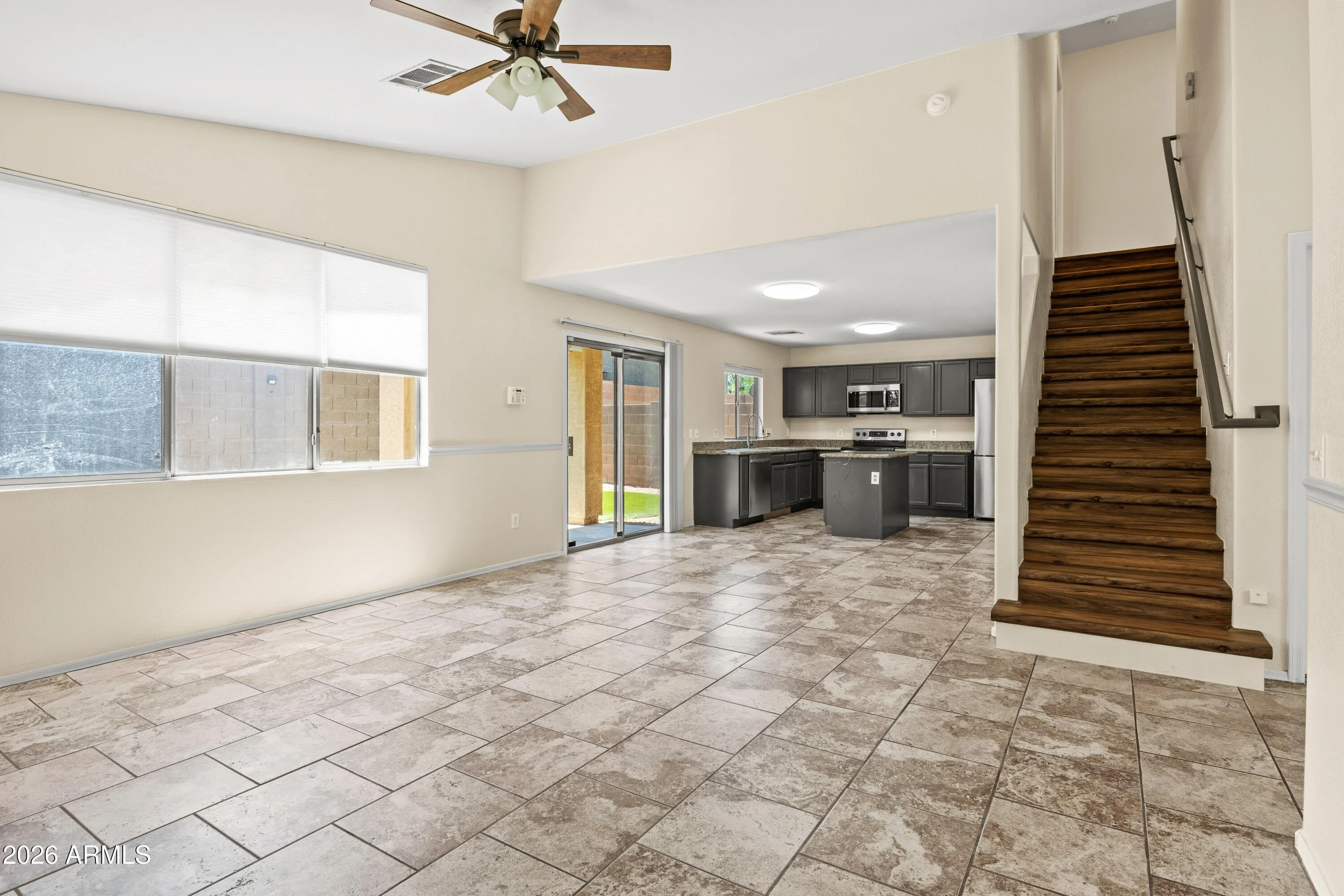 21827 N 40th Way Phoenix, AZ 85050 photo 4