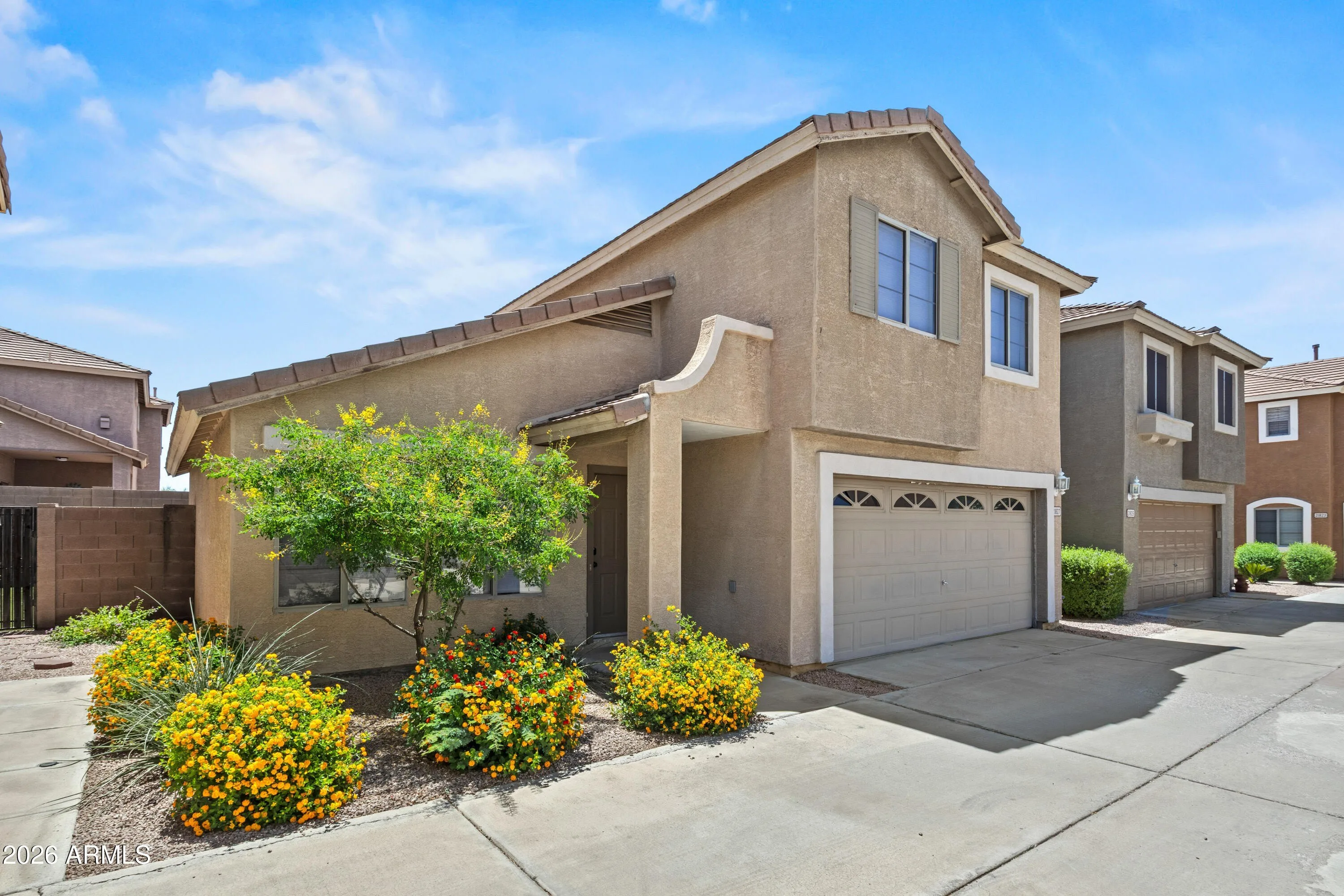 21827 N 40th Way Phoenix, AZ 85050 photo 2