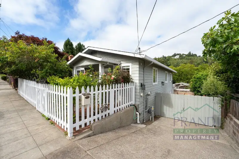 40 Pleasant Lane