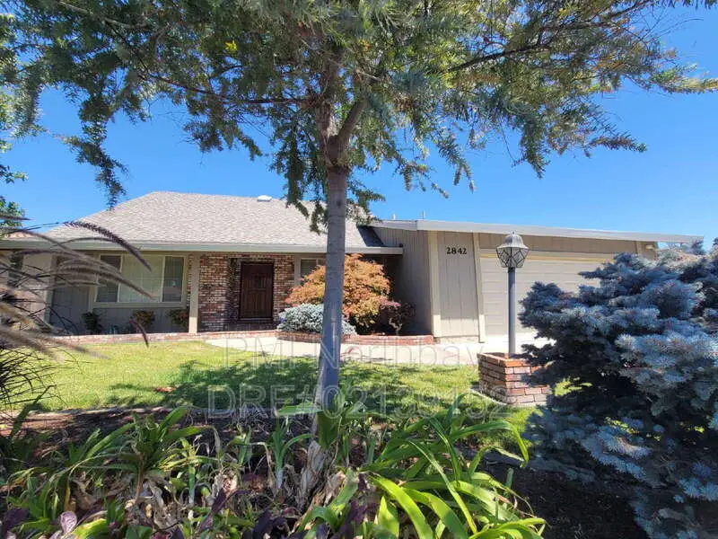 2842 Vista Grande Fairfield, CA 94534 photo 4