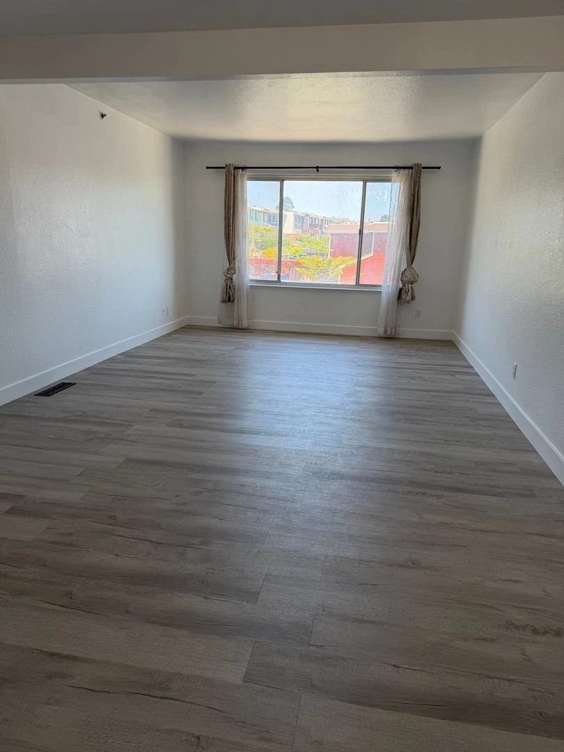 2BR/1BA Condo on Greendale · South San Francisco photo 4