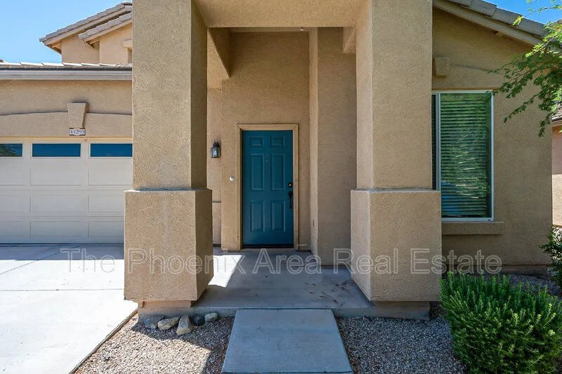 44299 W Oster Dr photo 4