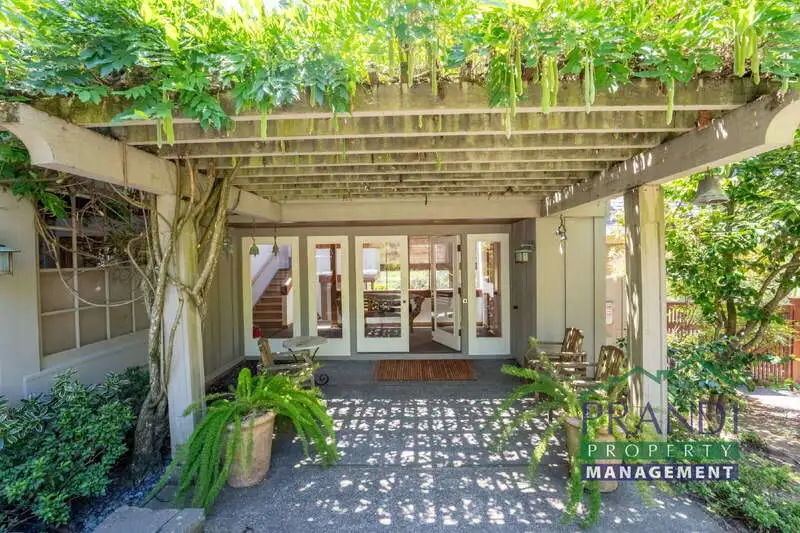 377 Summit Ave Mill Valley, CA 94941 photo 3