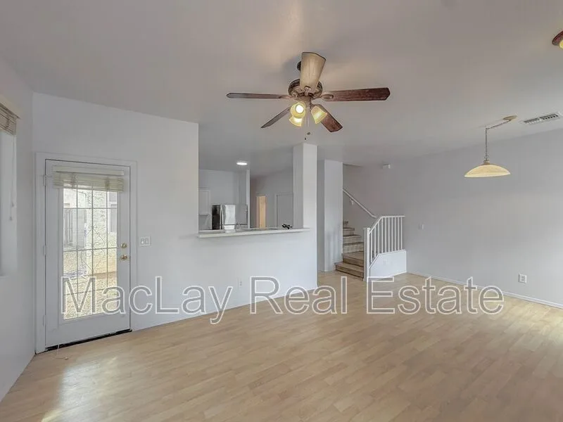 5216 W Albeniz Pl Phoenix, AZ 85043 photo 4