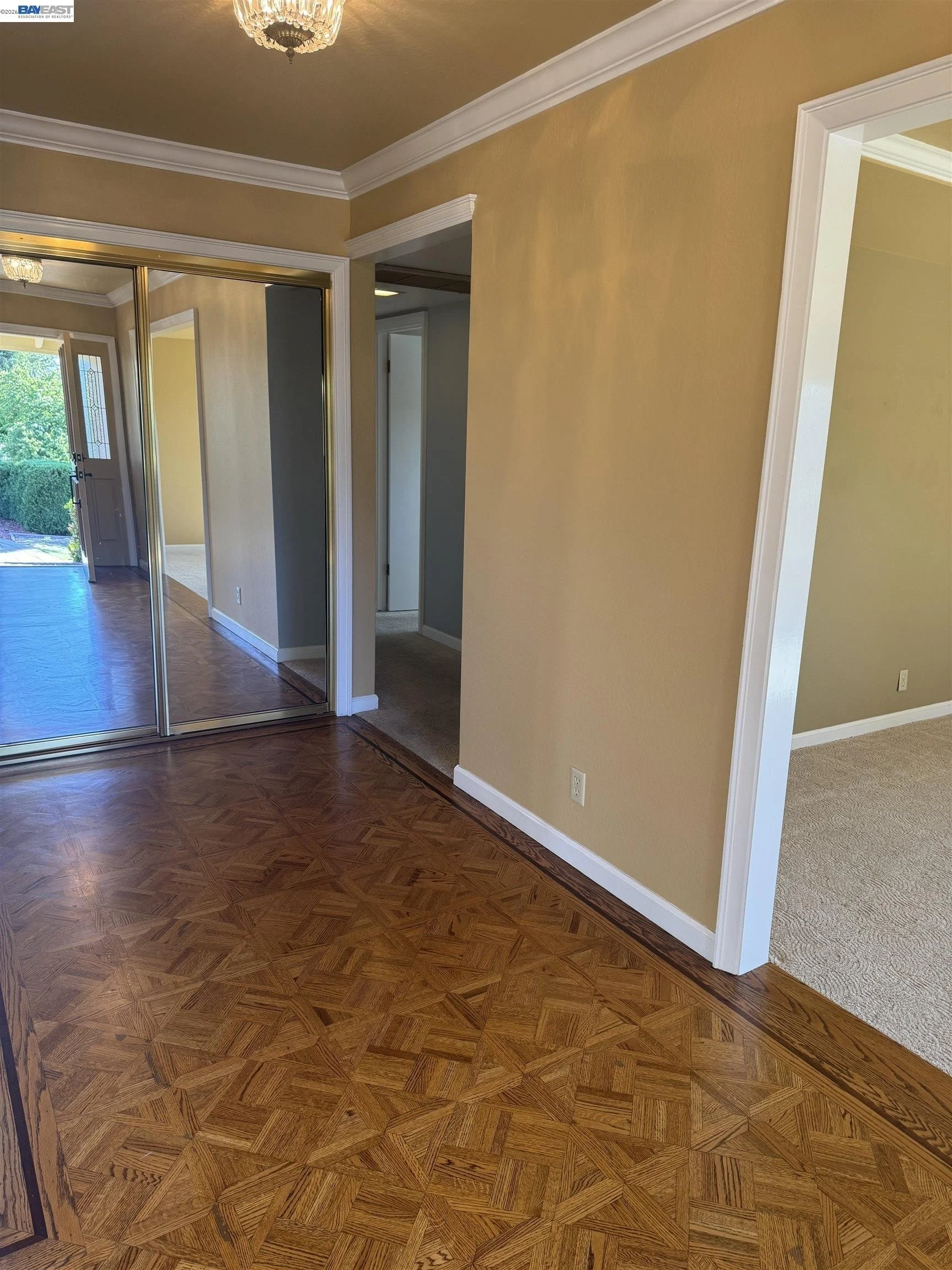 1088 Country Club Dr photo 5