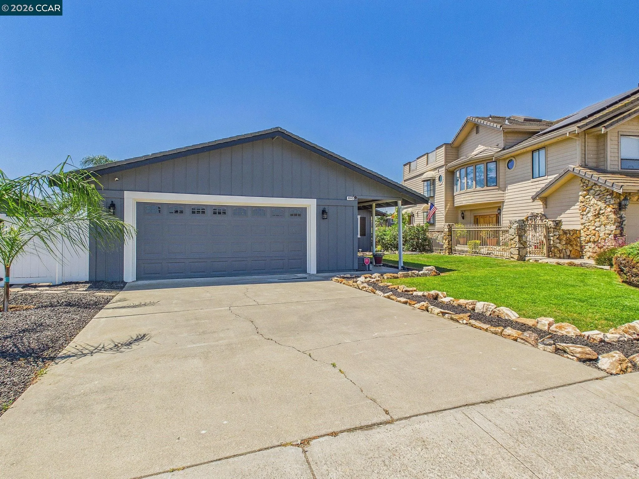 4910 Cabrillo Pt photo 2