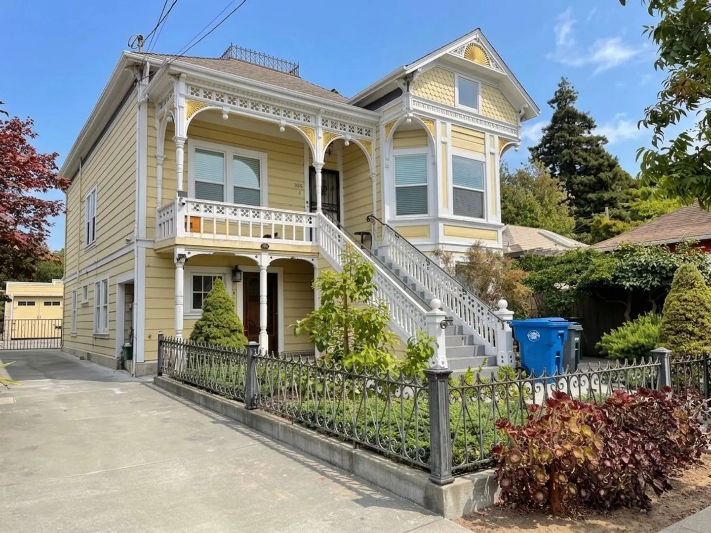 2BR/1BA Apartment on 9th St · Alameda photo 2