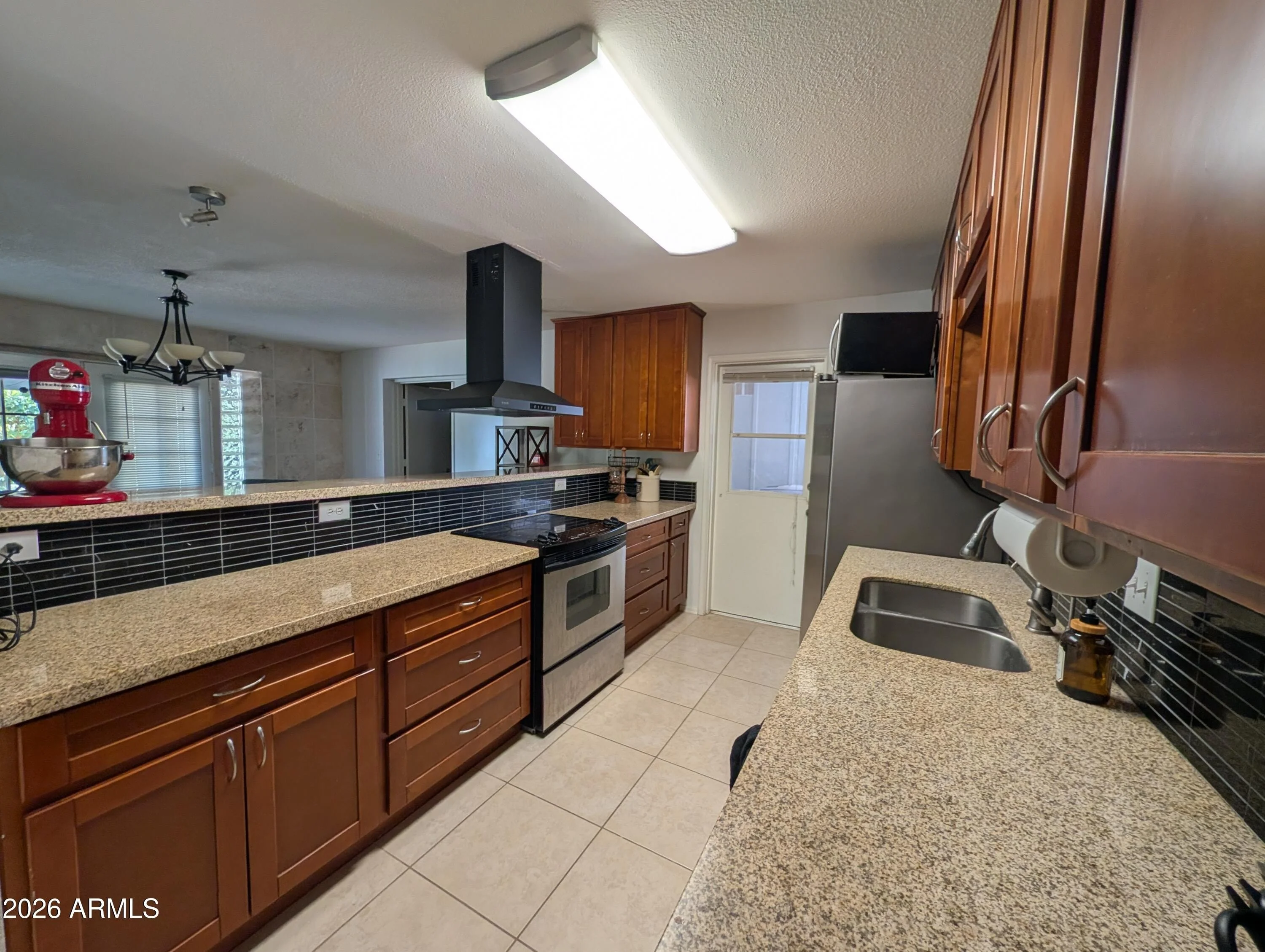 1039 E Larkspur Ln Tempe, AZ 85288 photo 4