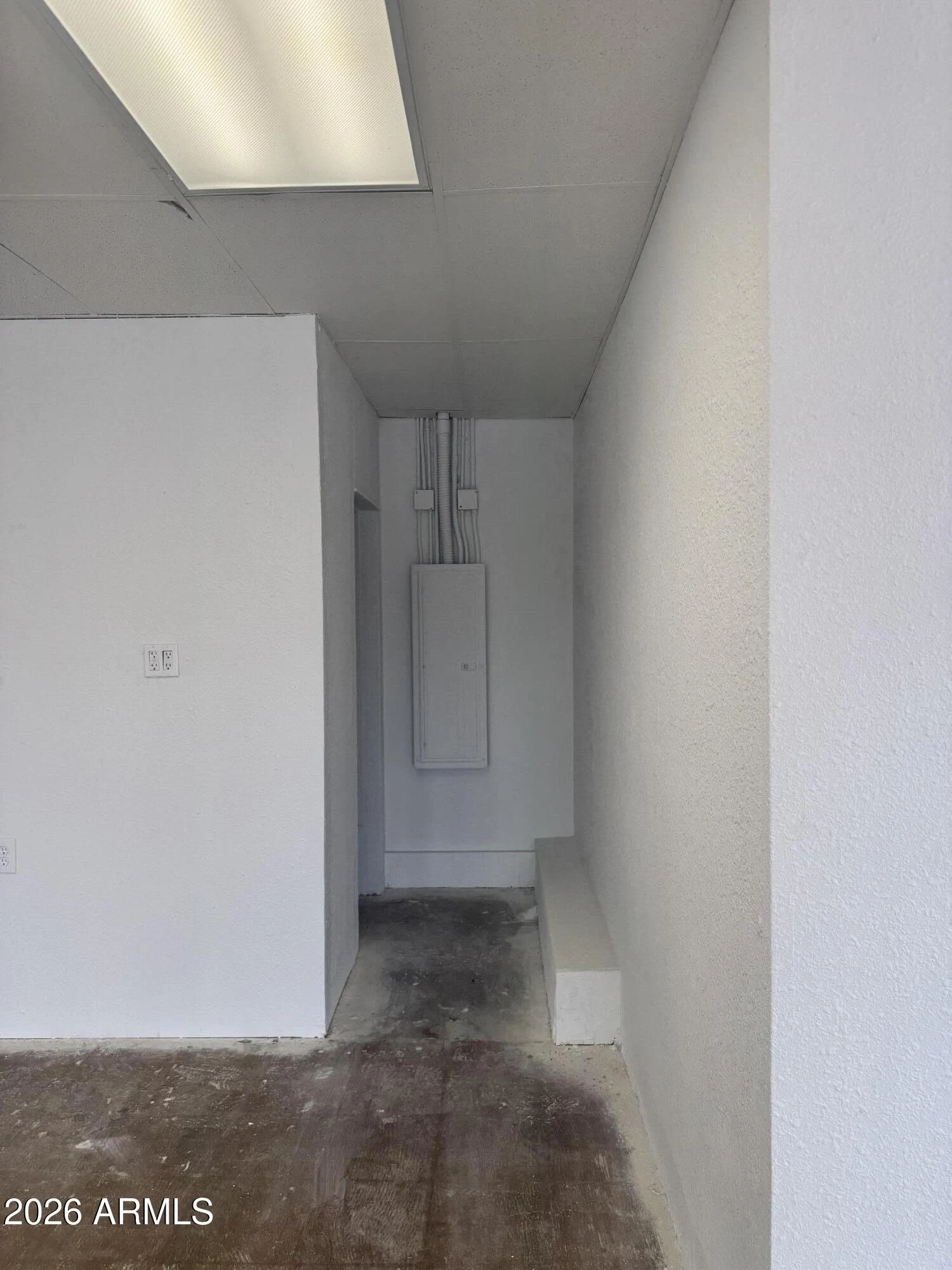 105 N DELAWARE Drive photo 5