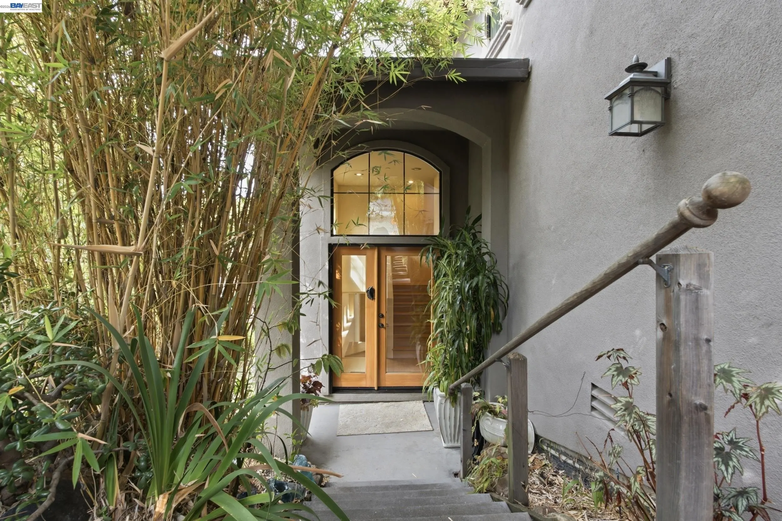 7957 Michigan Ave Oakland, CA 94605 photo 3