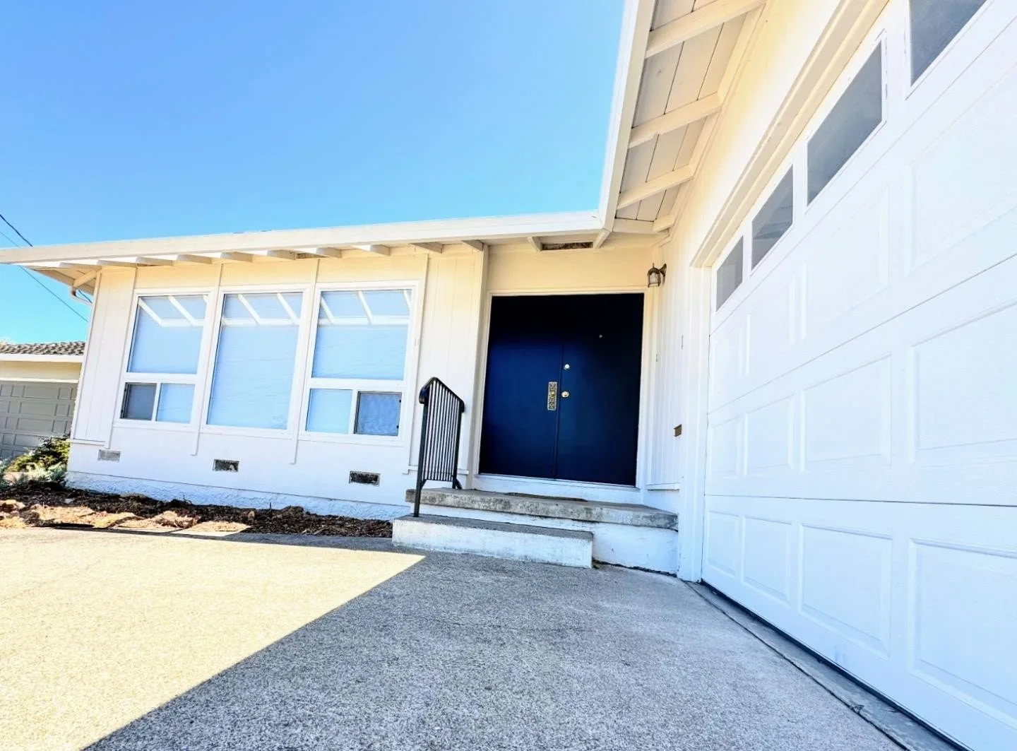 11 Christian Ct Belmont, CA 94002 photo 2