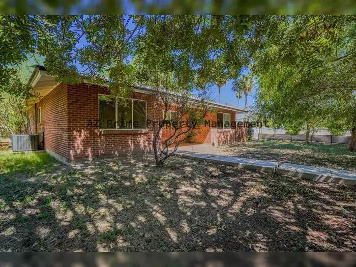 351 E Encanto Dr Tempe, AZ 85281 photo 3