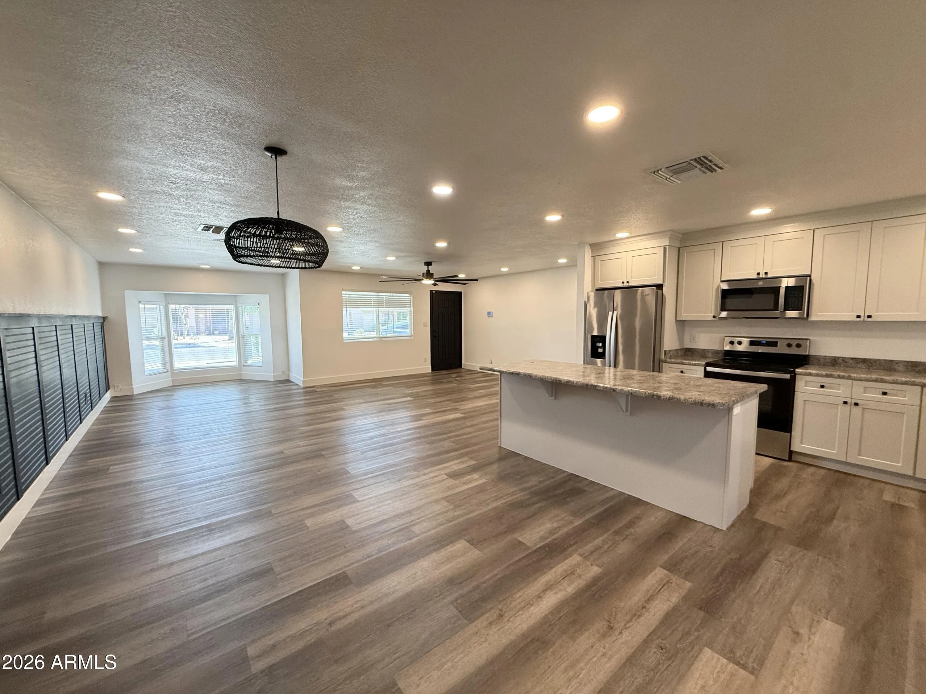 2116 E MARCONI Avenue photo 5