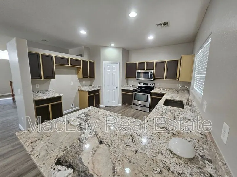 25850 W Pleasant Ln Buckeye, AZ 85326 photo 4