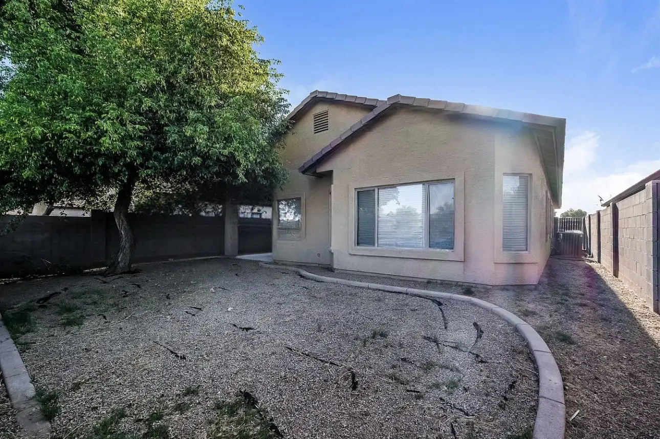 6028 N 68th Dr photo 5