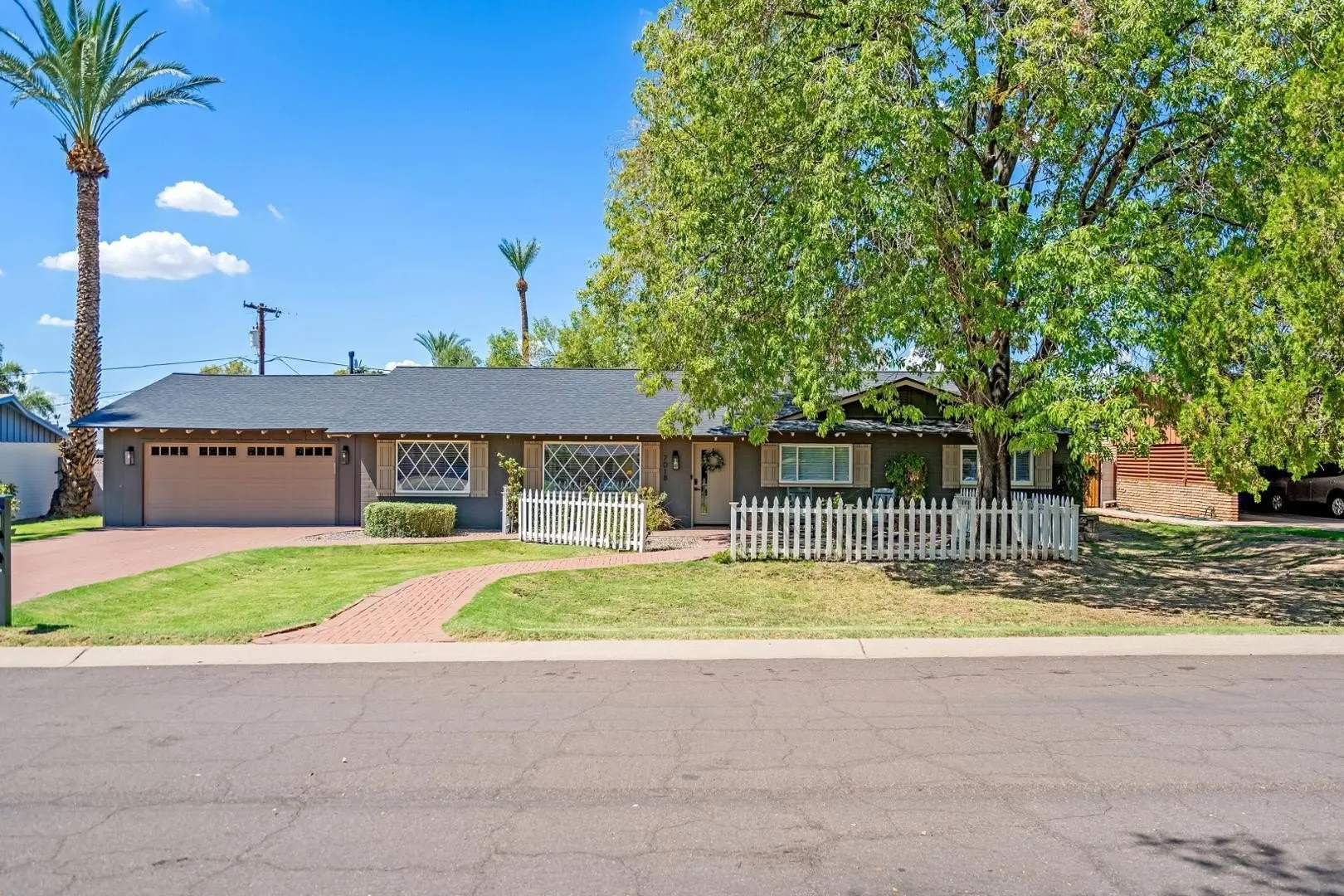 7018 N 13th St Phoenix, AZ 85020