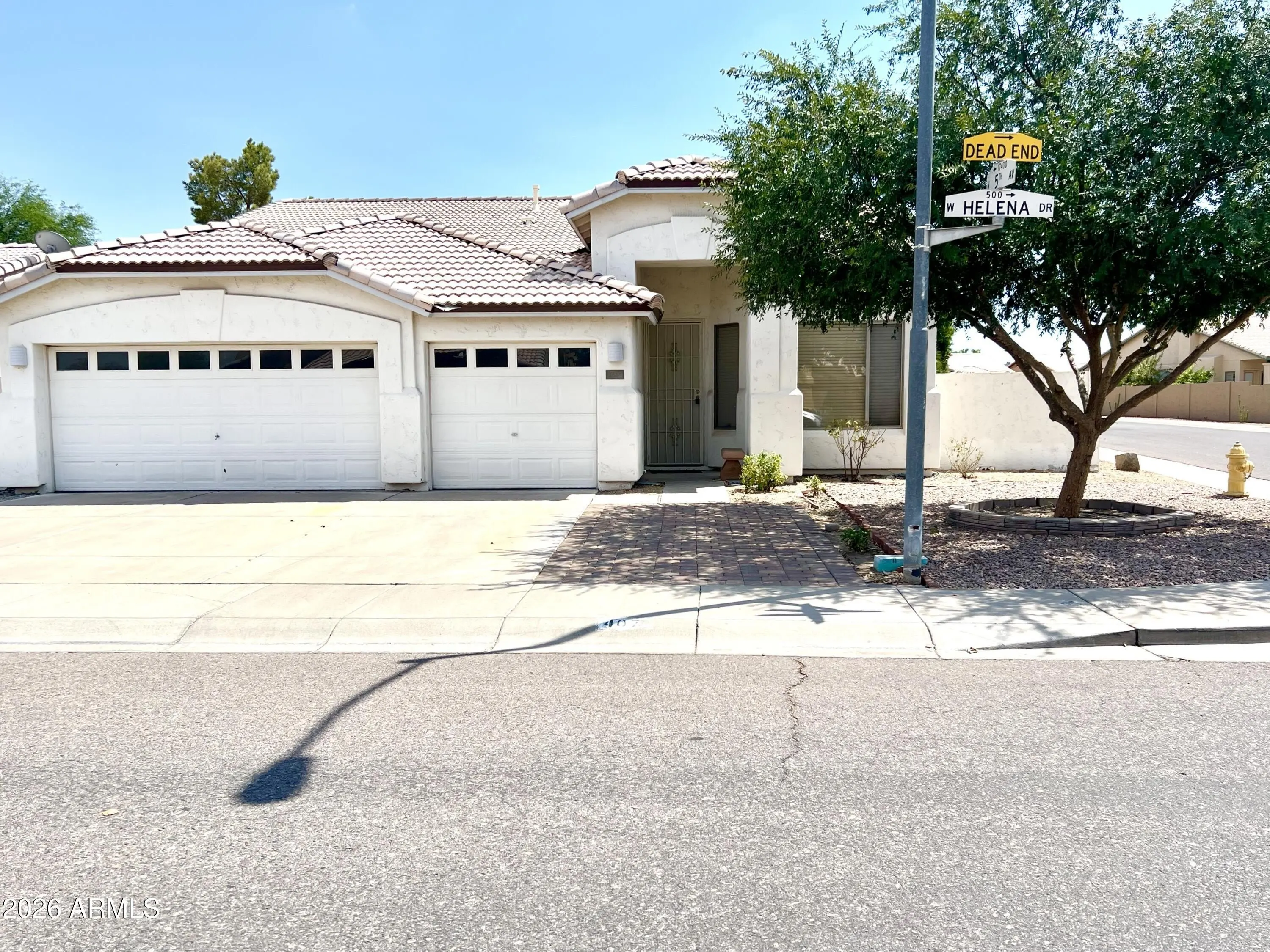 407 W Helena Dr Phoenix, AZ 85023