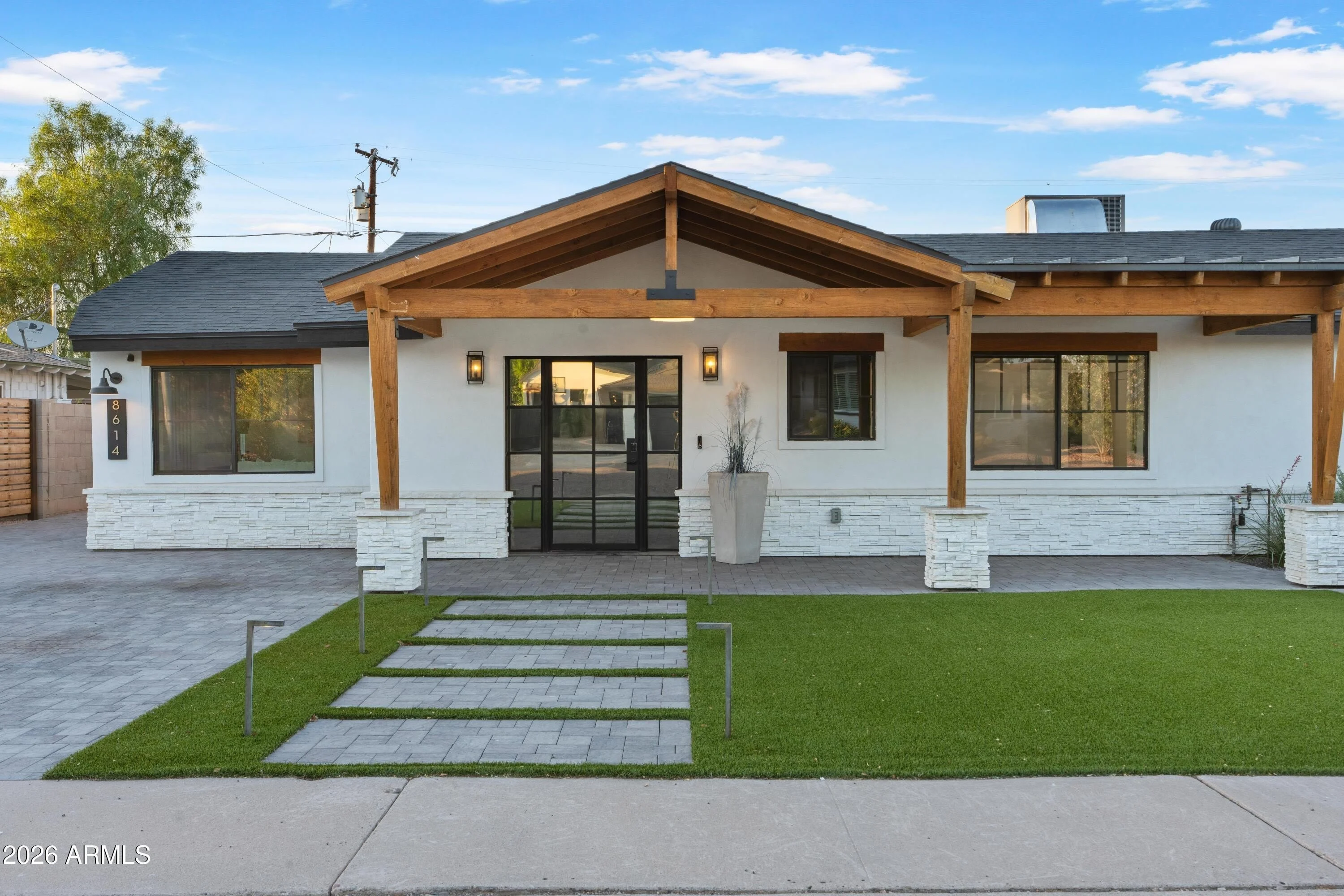 8614 E Highland Ave Scottsdale, AZ 85251 photo 4