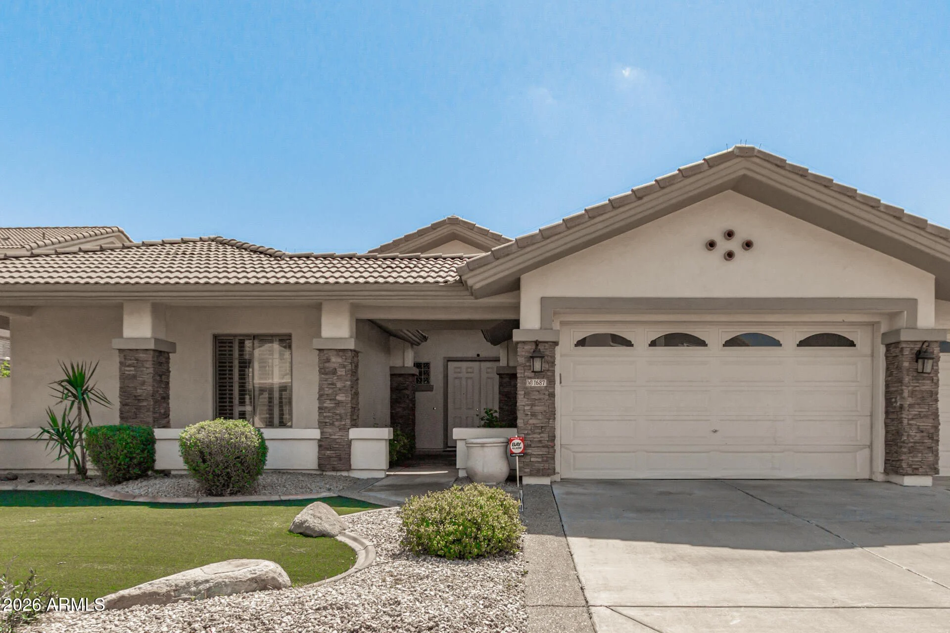 1687 E Carob Dr Chandler, AZ 85286
