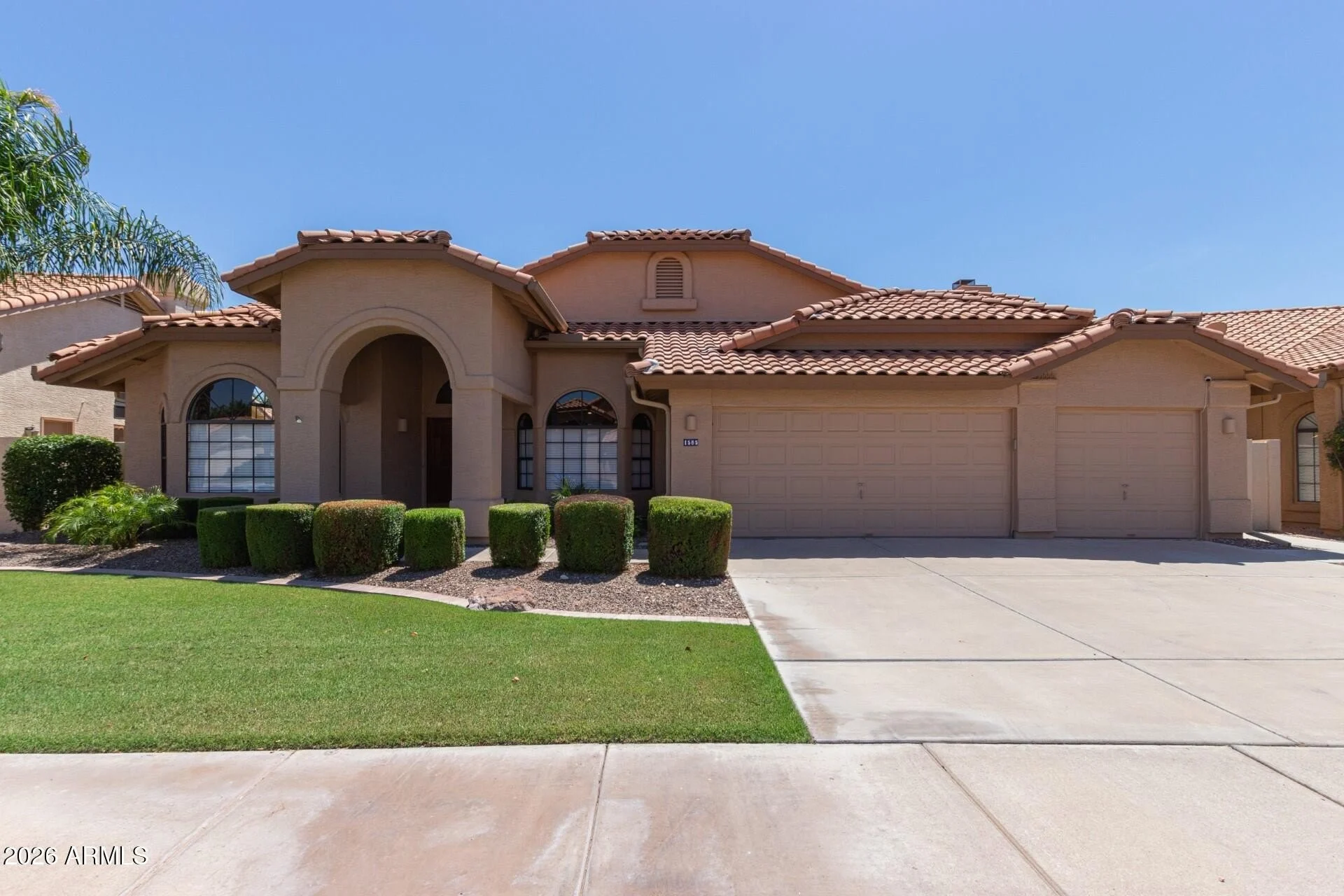 1585 W Honeysuckle Ln Chandler, AZ 85248