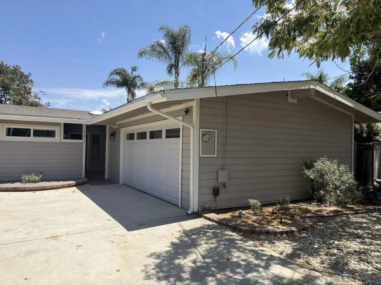 13919 York Avenue photo 2