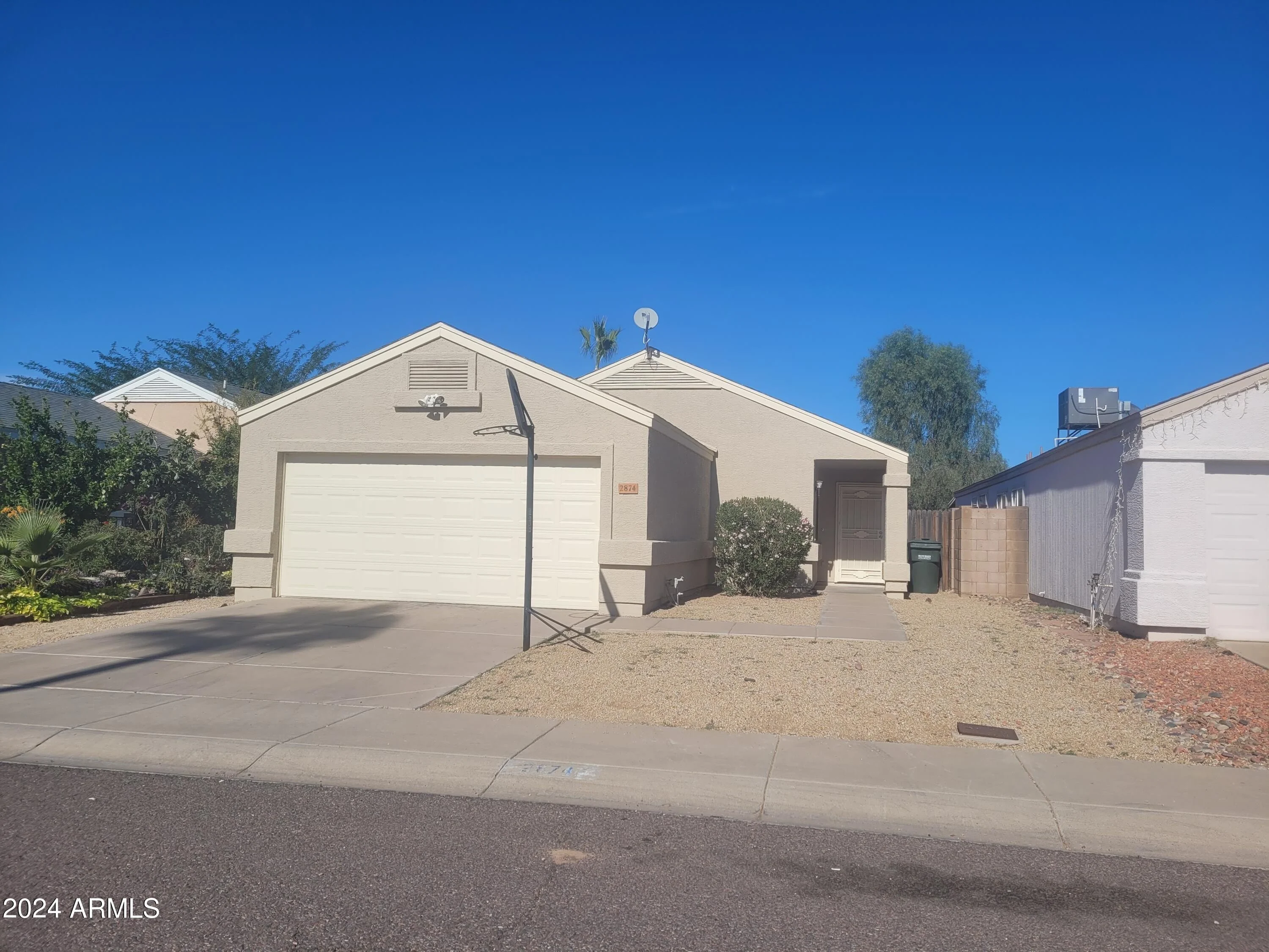 2874 W Muriel Dr Phoenix, AZ 85053