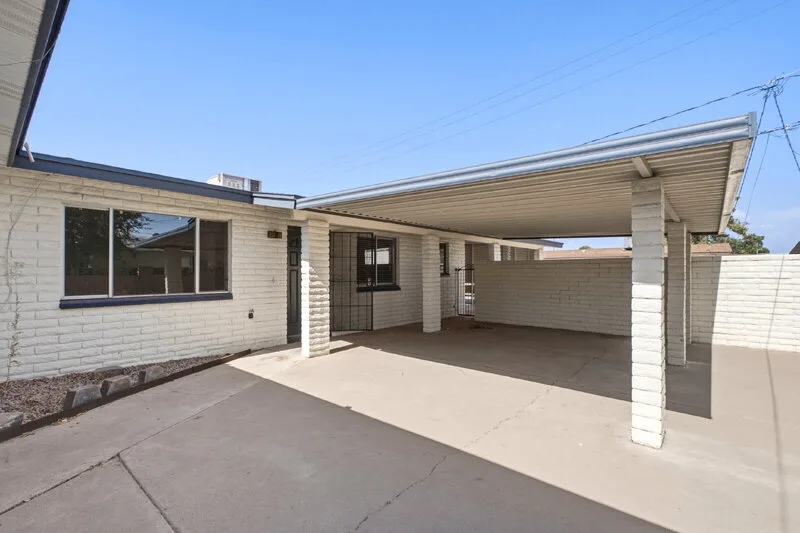 1129 N Wedgewood Cir Mesa, AZ 85203