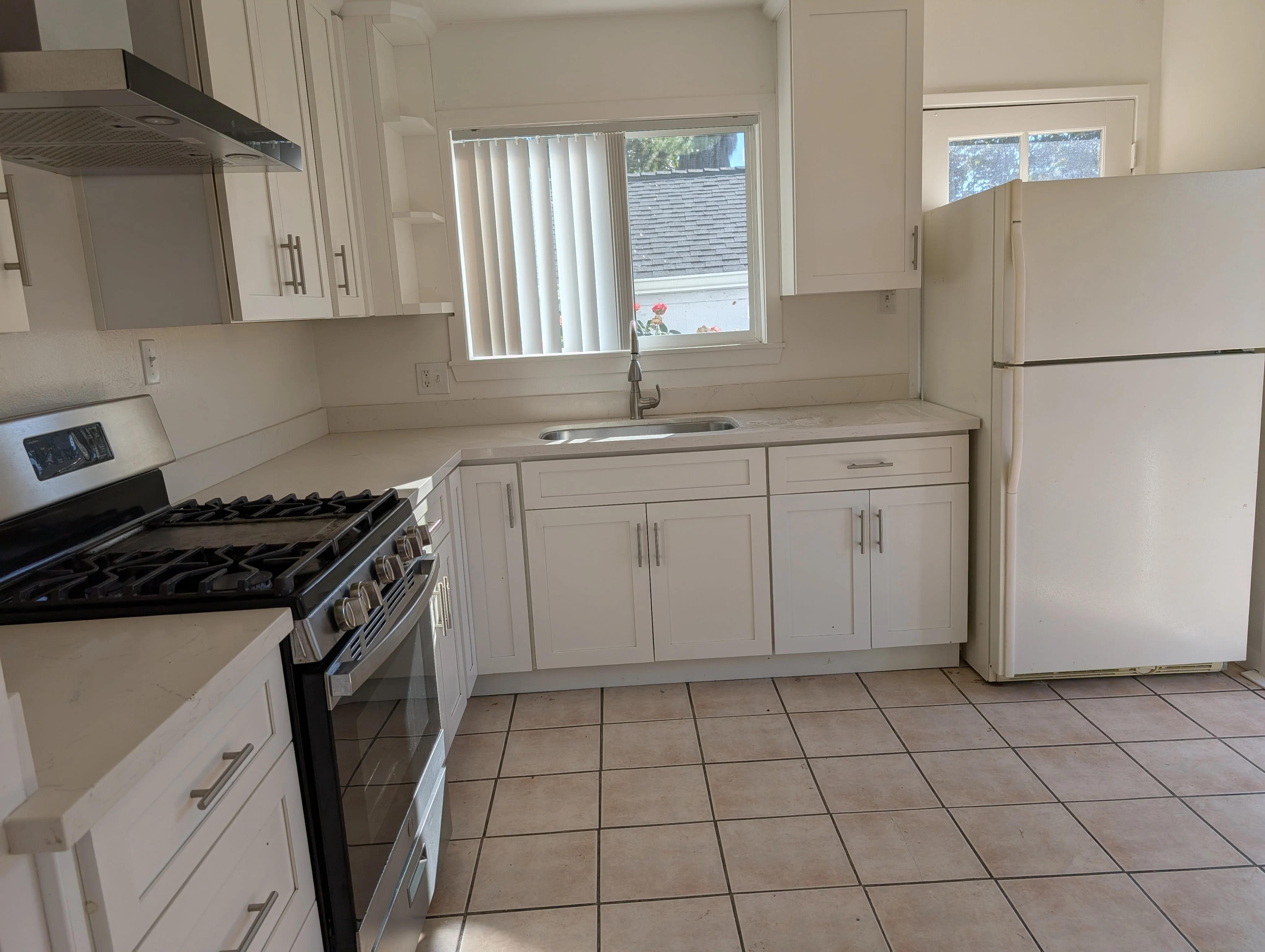411 S E St Santa Rosa, CA 95404