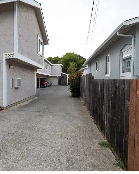 Condos on Grand Blvd · San Mateo photo 3