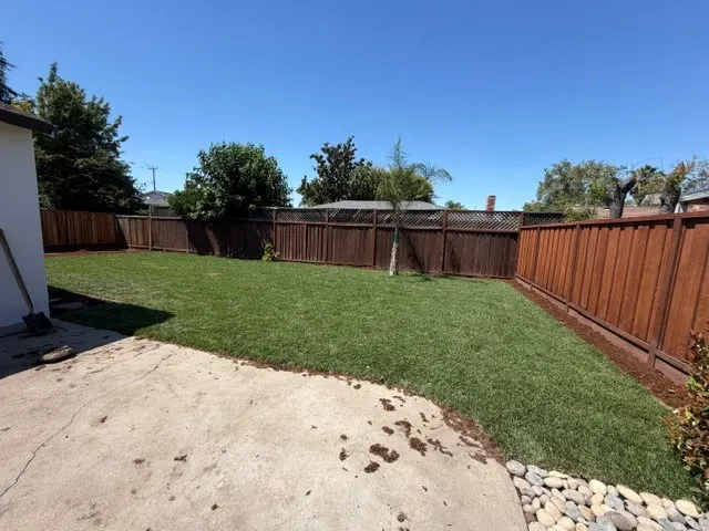 2541 Mclaughlin Avenue photo 3