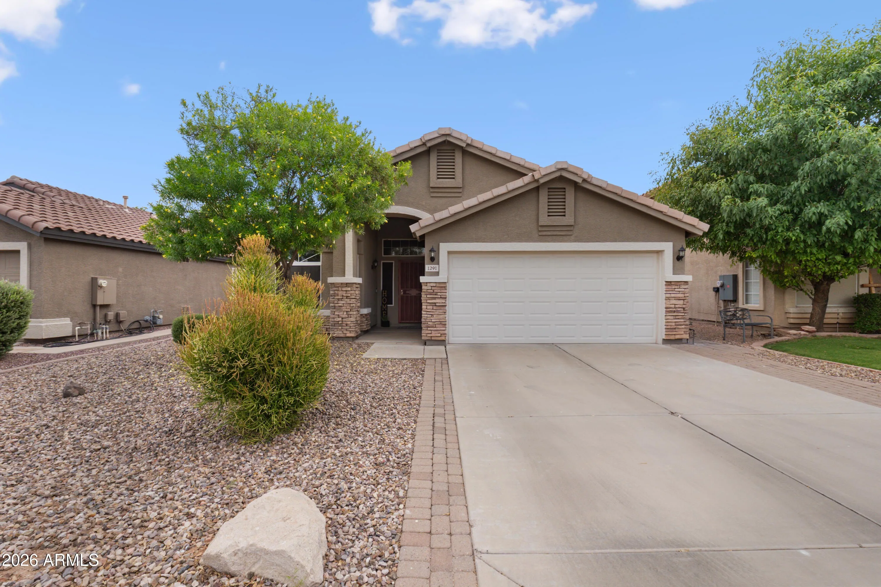 1291 S Cardinal St Gilbert, AZ 85296 photo 2