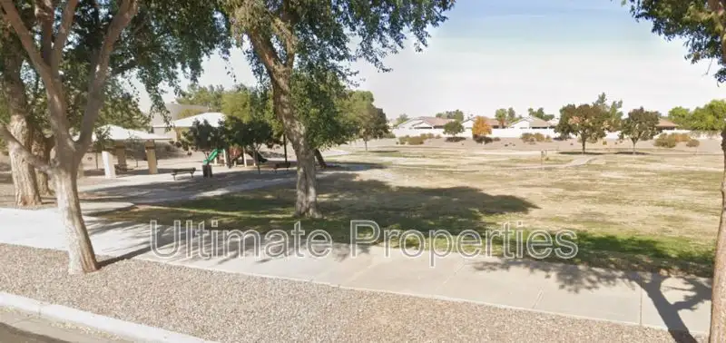 15009 N Gil Balcome Ct Surprise, AZ 85379 photo 4
