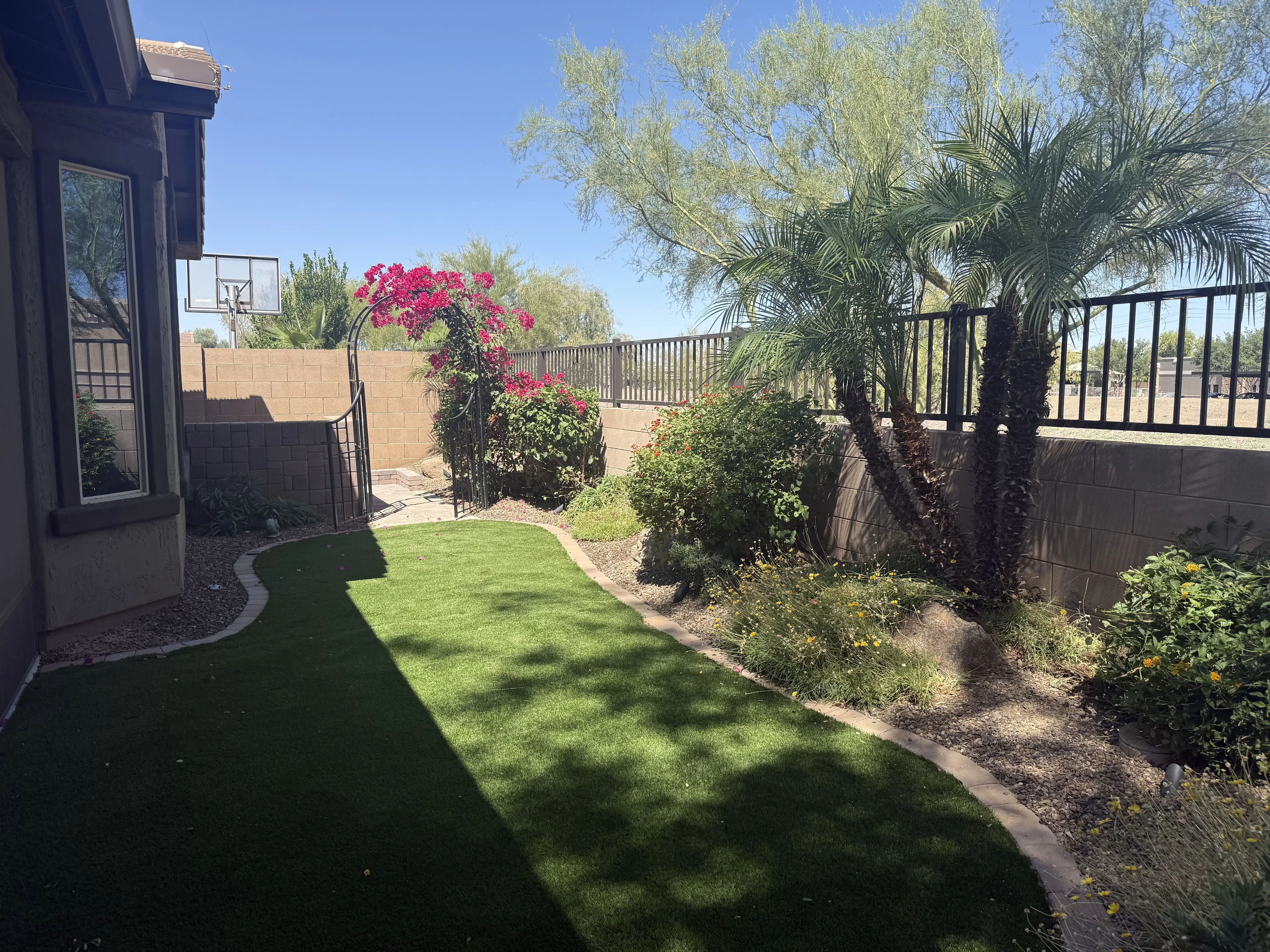 3432 East Strawberry Drive photo 5