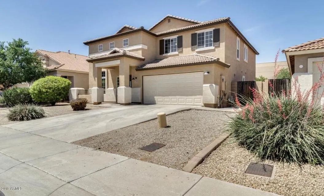 Beautiful 5-bedroom Home In A Prime Location