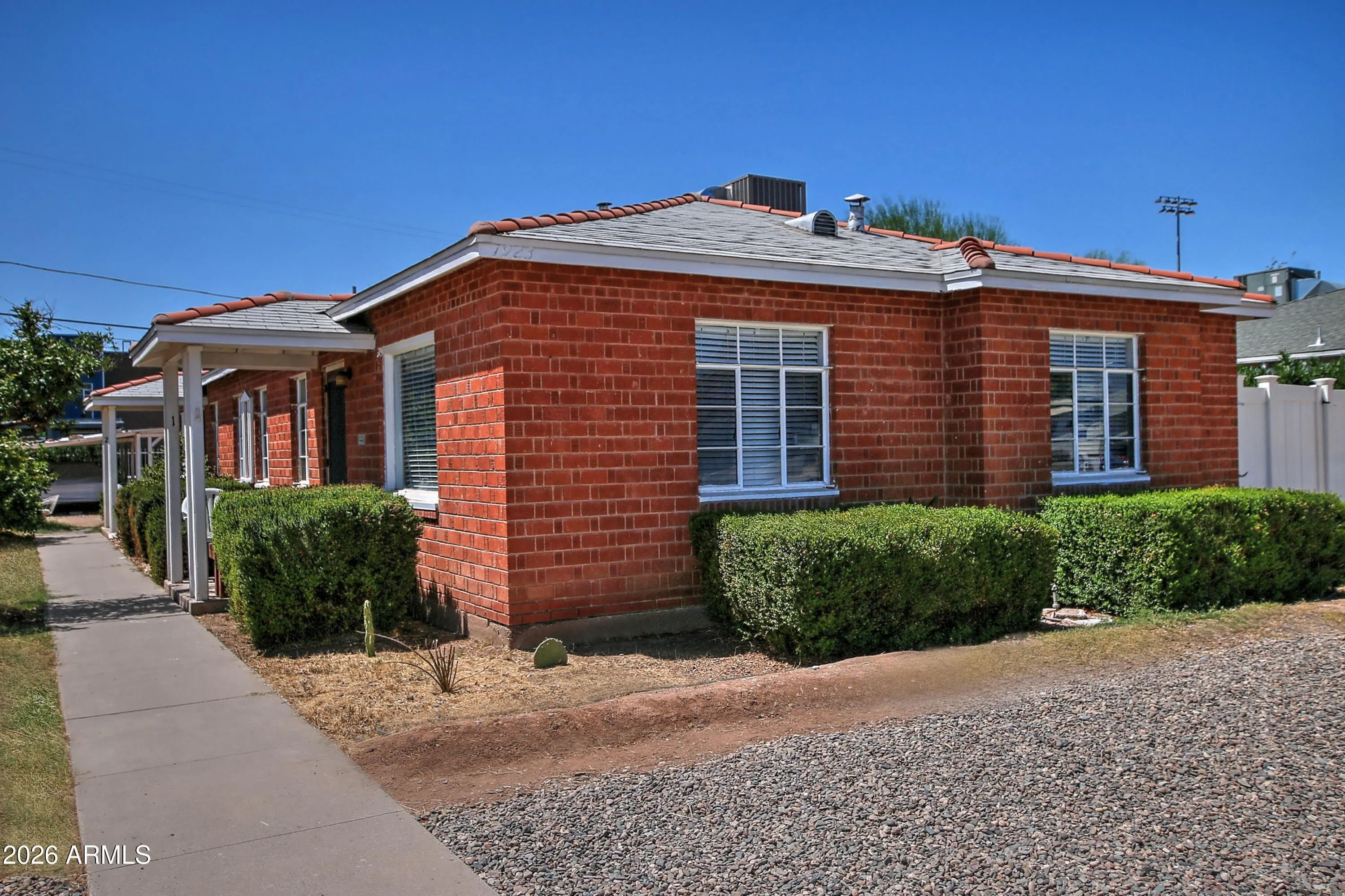 1923 W Earll Dr Phoenix, AZ 85015 photo 4