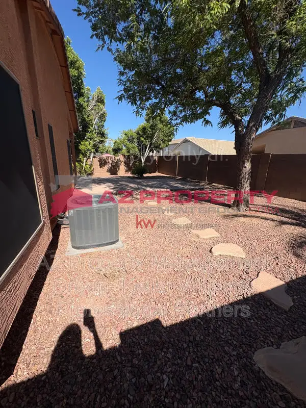 15745 W Latham St Goodyear, AZ 85338 photo 5