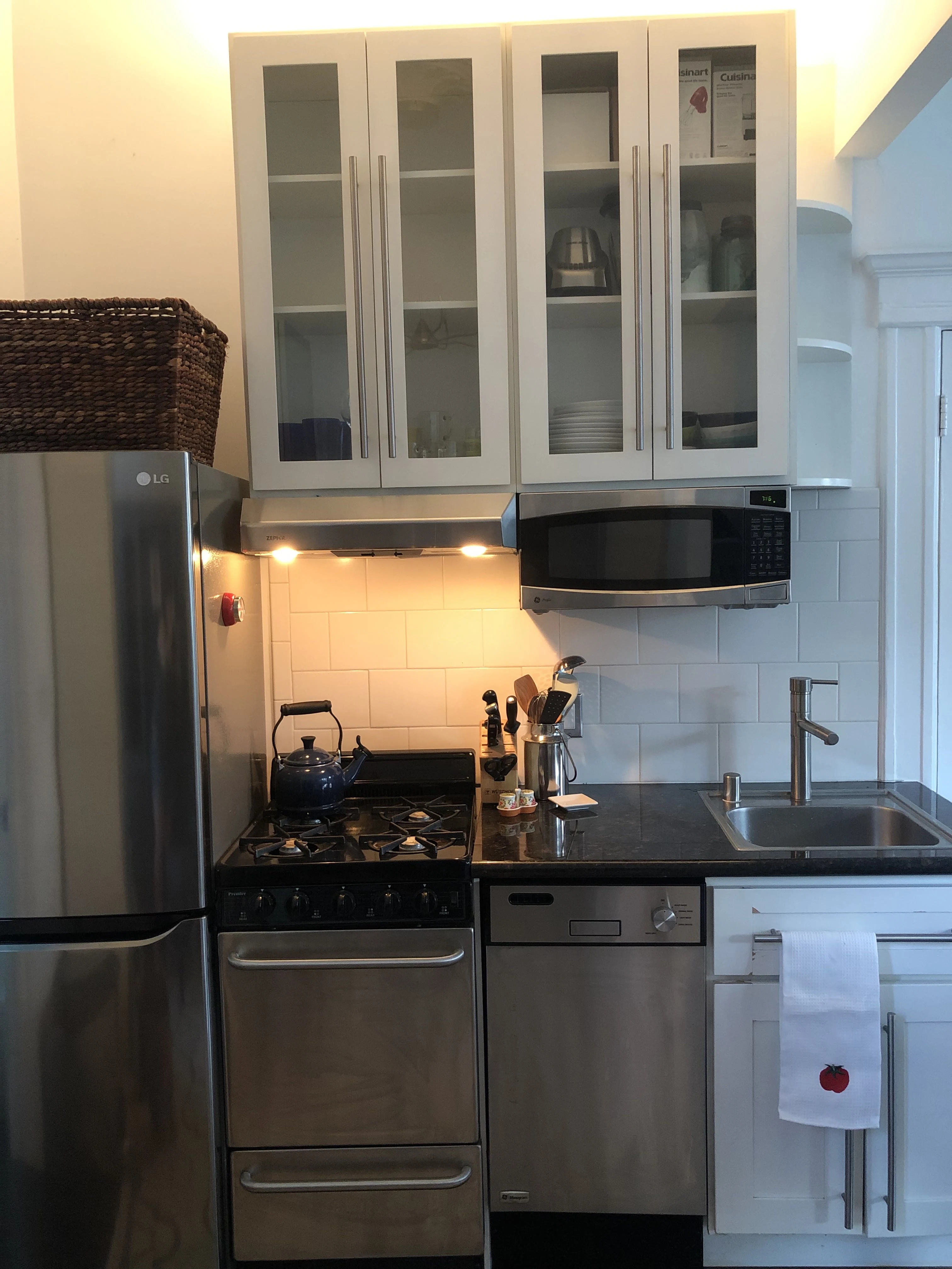 620 Baker St unit 4 photo 3