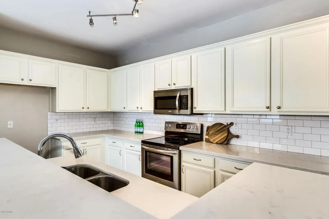 17052 W Sonora St photo 5